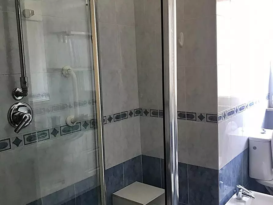 Immagine 18 di Appartamento in vendita  a Viareggio