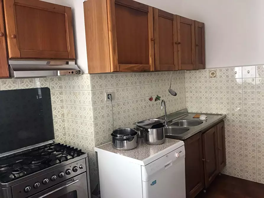 Immagine 6 di Appartamento in vendita  a Viareggio