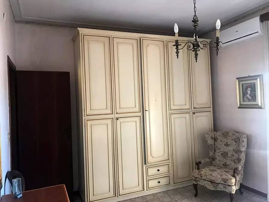 Immagine 21 di Appartamento in vendita  a Viareggio