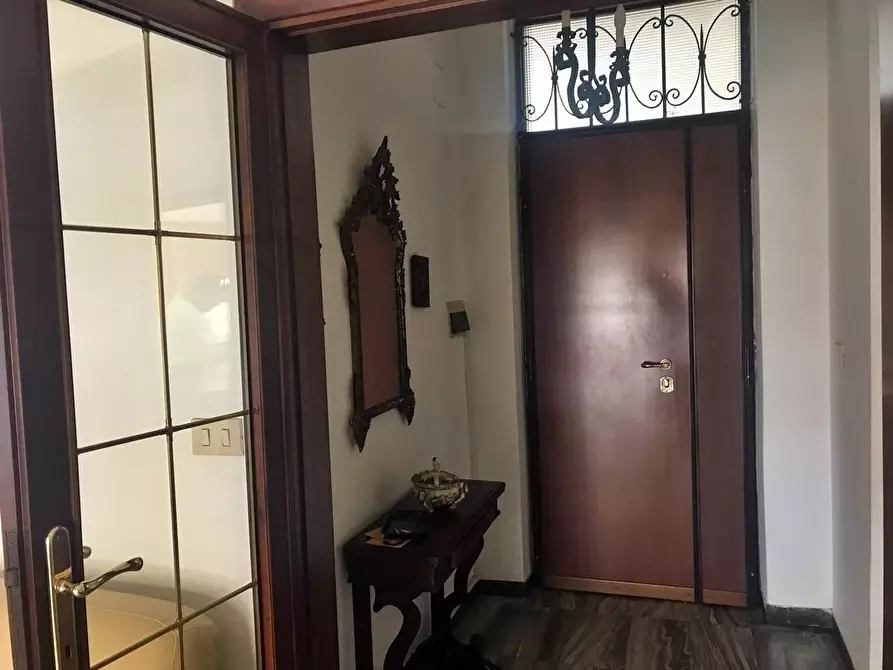 Immagine 4 di Appartamento in vendita  a Viareggio