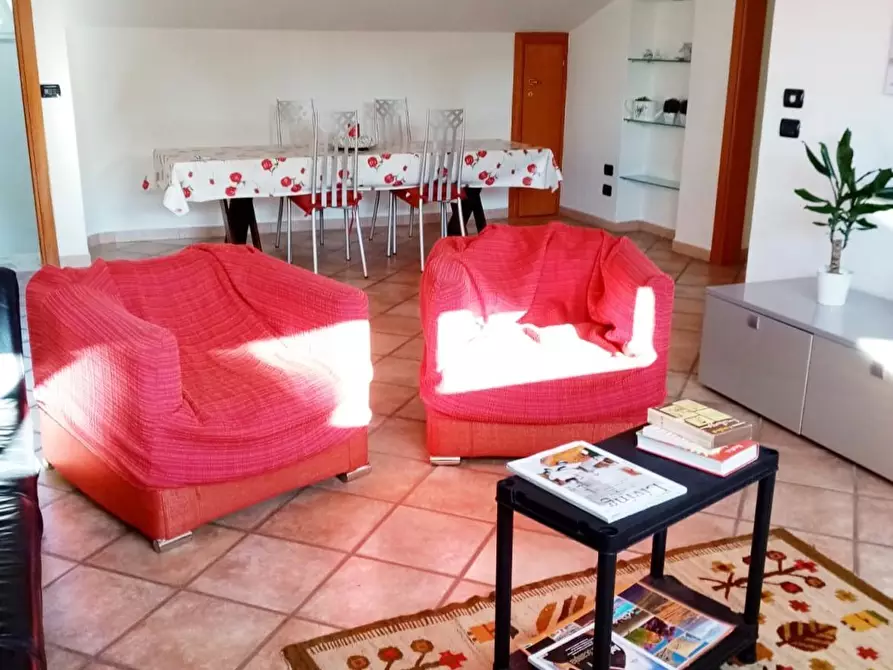 Immagine 27 di Villa in vendita  a Carrara