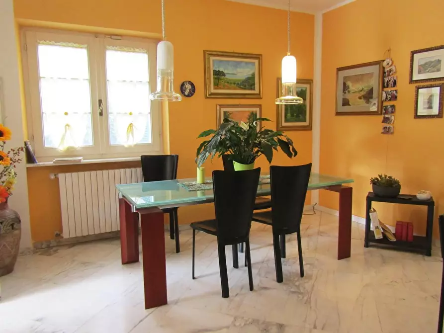 Immagine 82 di Villa in vendita  a Carrara