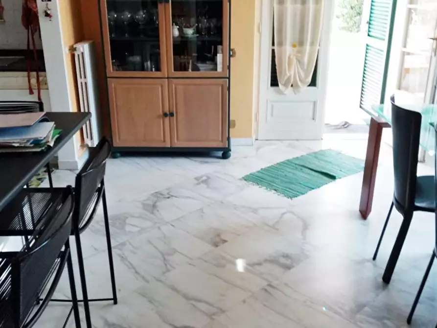 Immagine 12 di Villa in vendita  a Carrara