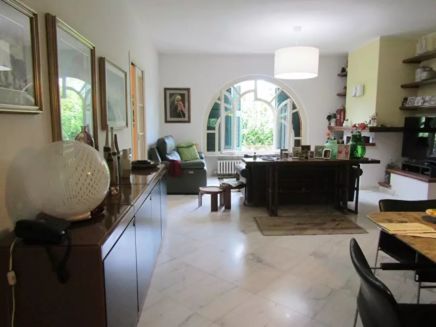 Immagine 64 di Villa in vendita  a Carrara