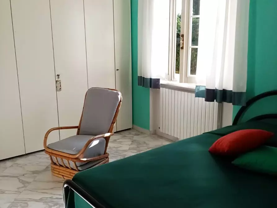 Immagine 17 di Villa in vendita  a Carrara