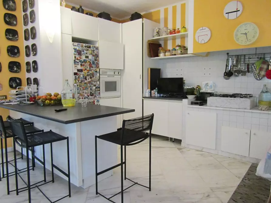 Immagine 80 di Villa in vendita  a Carrara