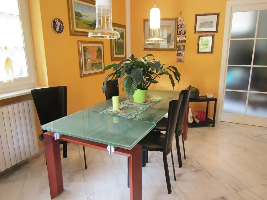 Immagine 81 di Villa in vendita  a Carrara