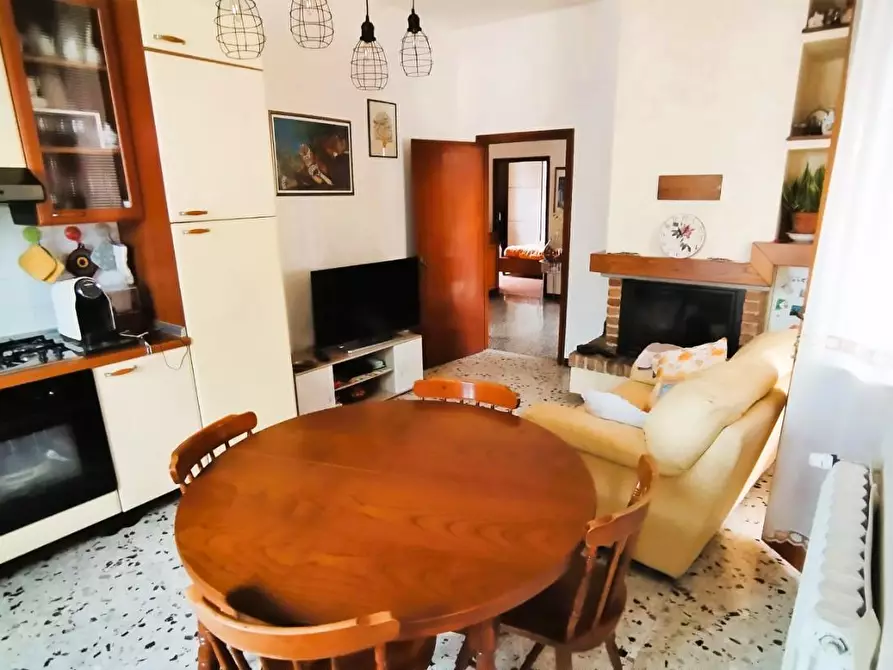 Immagine 11 di Villa in vendita  a San Miniato