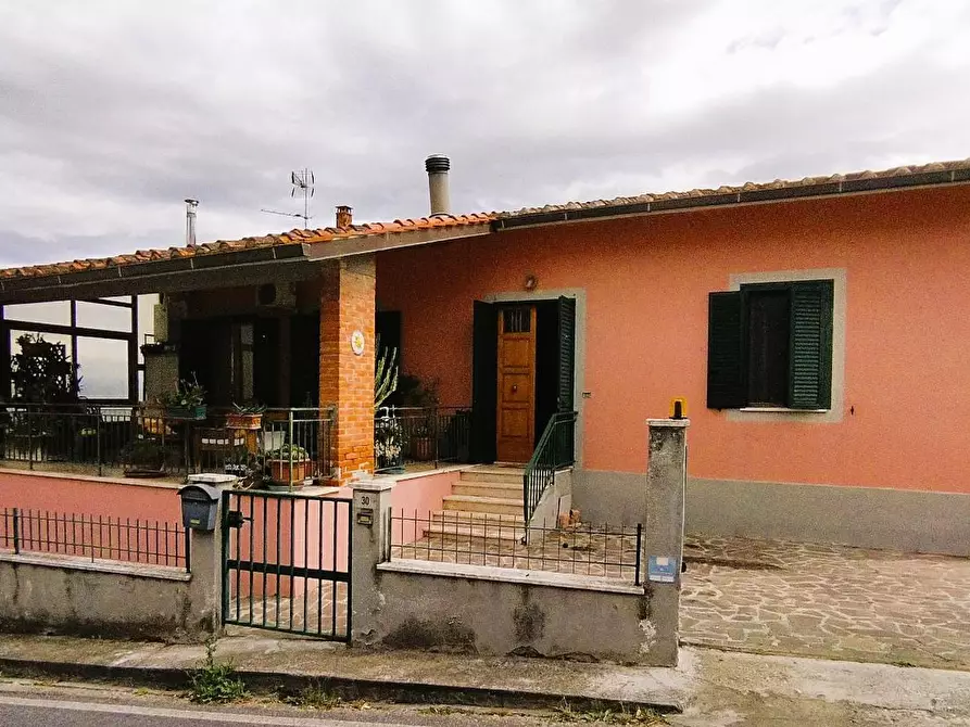 Immagine 2 di Villa in vendita  a San Miniato