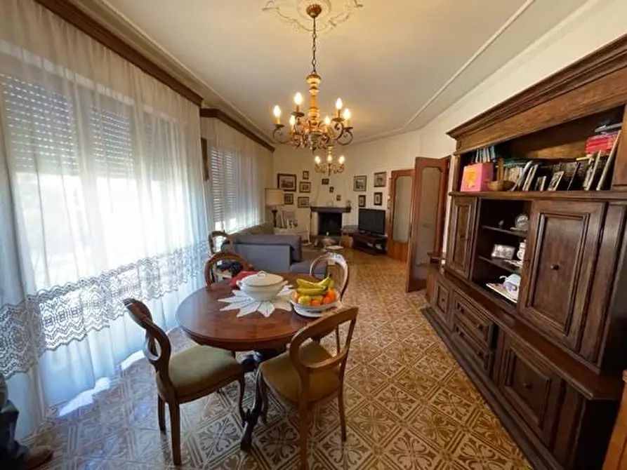 Immagine 9 di Villa in vendita  a Vecchiano