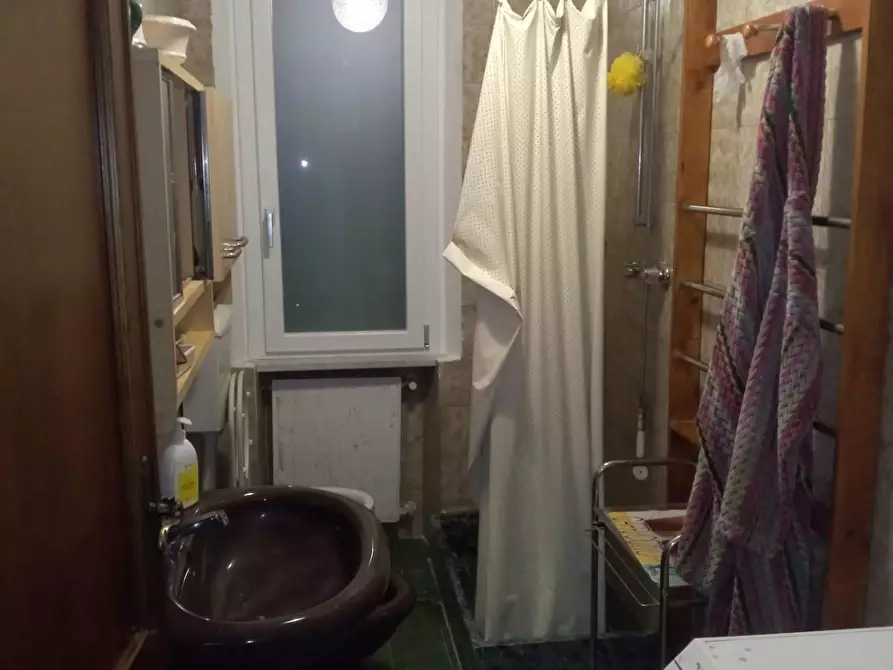 Immagine 15 di Casa indipendente in vendita  a Carrara