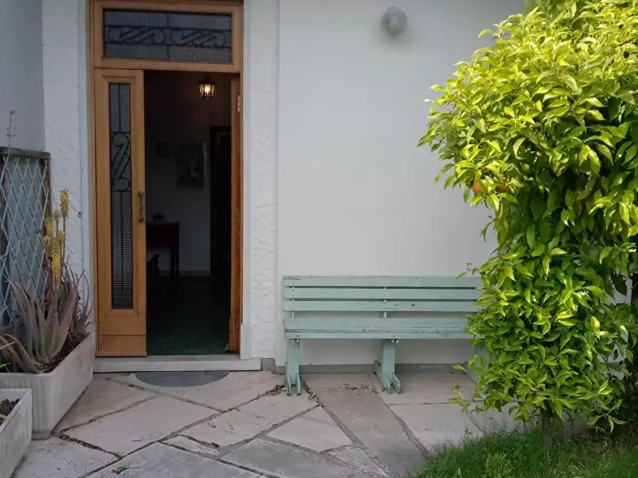 Immagine 3 di Casa indipendente in vendita  a Carrara
