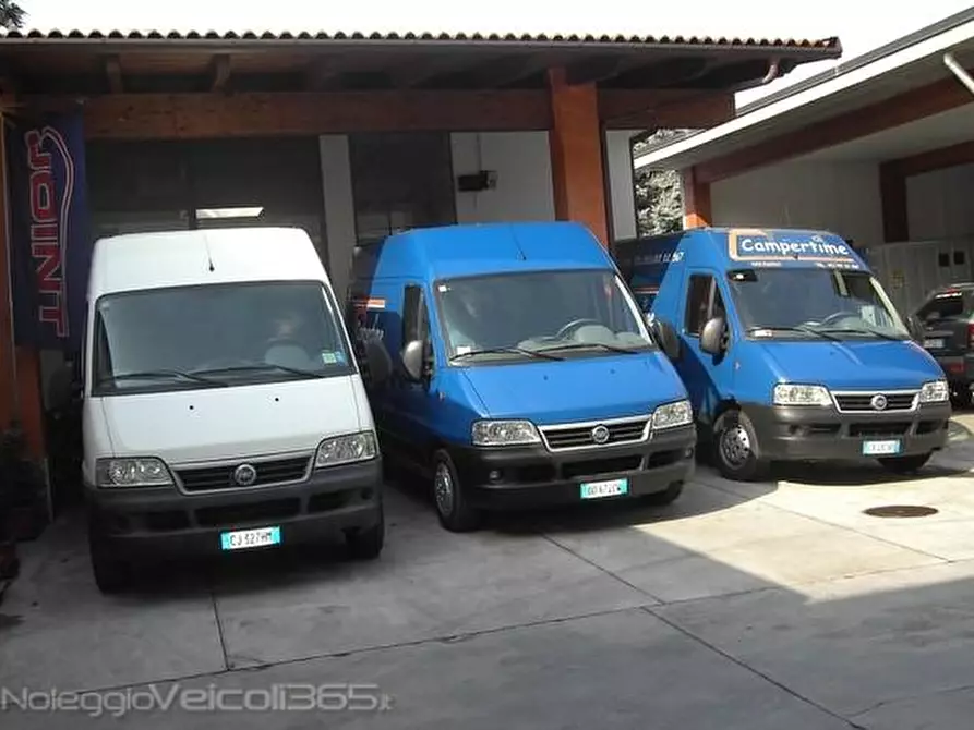 Immagine 6 di Attività commerciale in vendita  a Torino