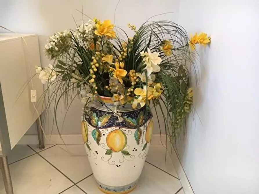 Immagine 27 di Mansarda in affitto  a Viareggio