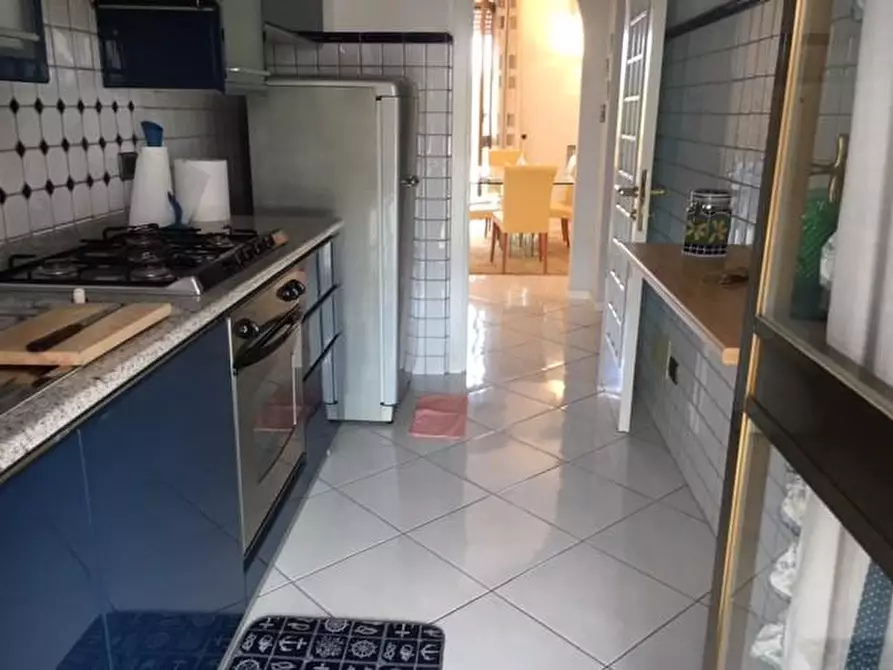 Immagine 31 di Mansarda in affitto  a Viareggio