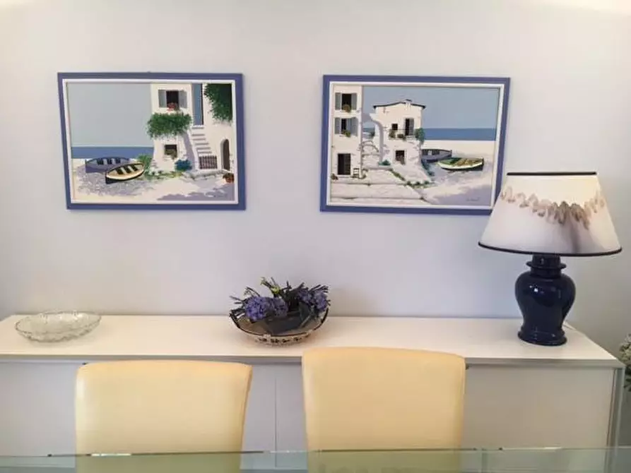 Immagine 29 di Mansarda in affitto  a Viareggio