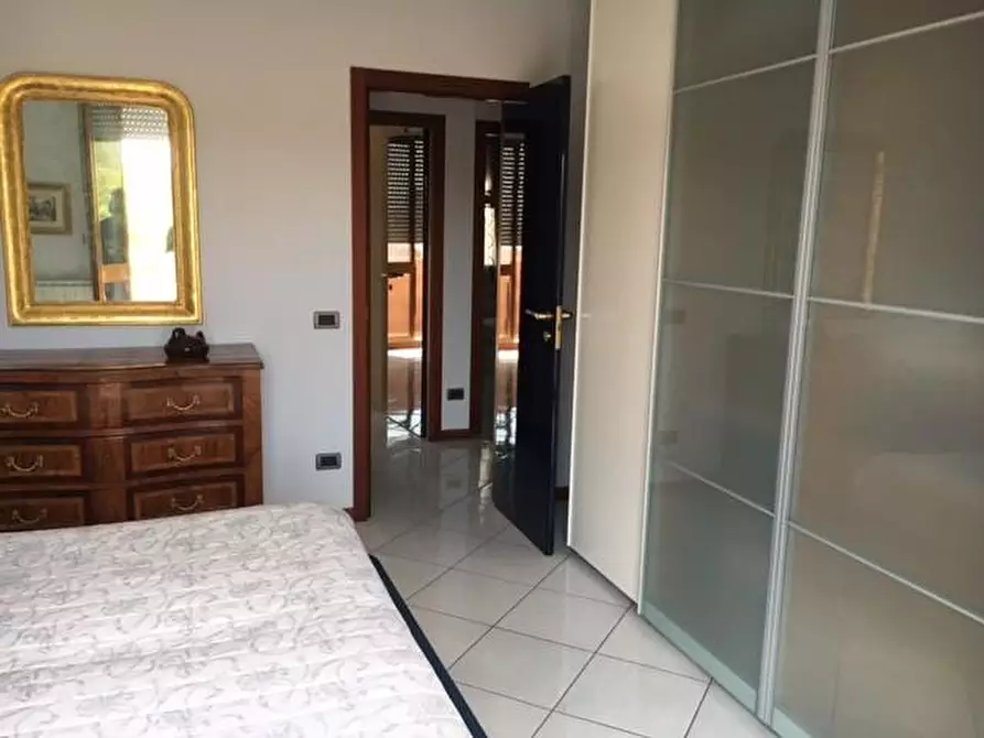 Immagine 10 di Mansarda in affitto  a Viareggio