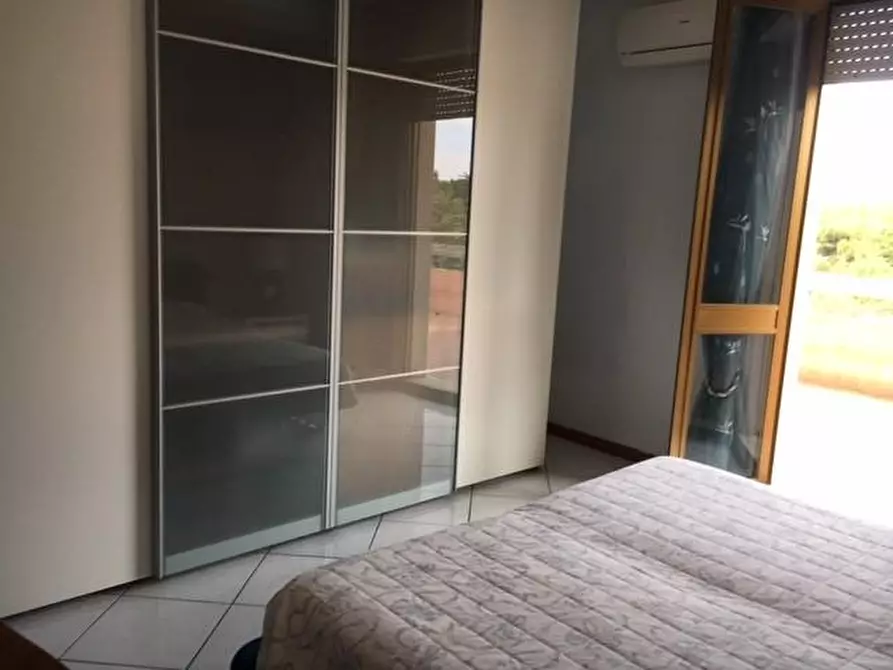 Immagine 9 di Mansarda in affitto  a Viareggio