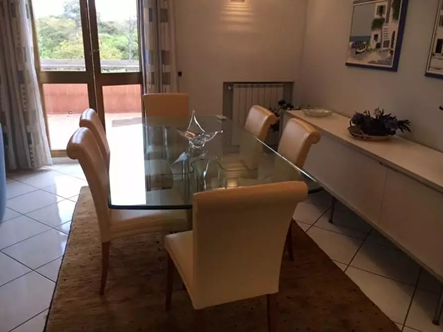 Immagine 24 di Mansarda in affitto  a Viareggio