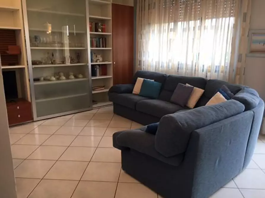 Immagine 4 di Mansarda in affitto  a Viareggio