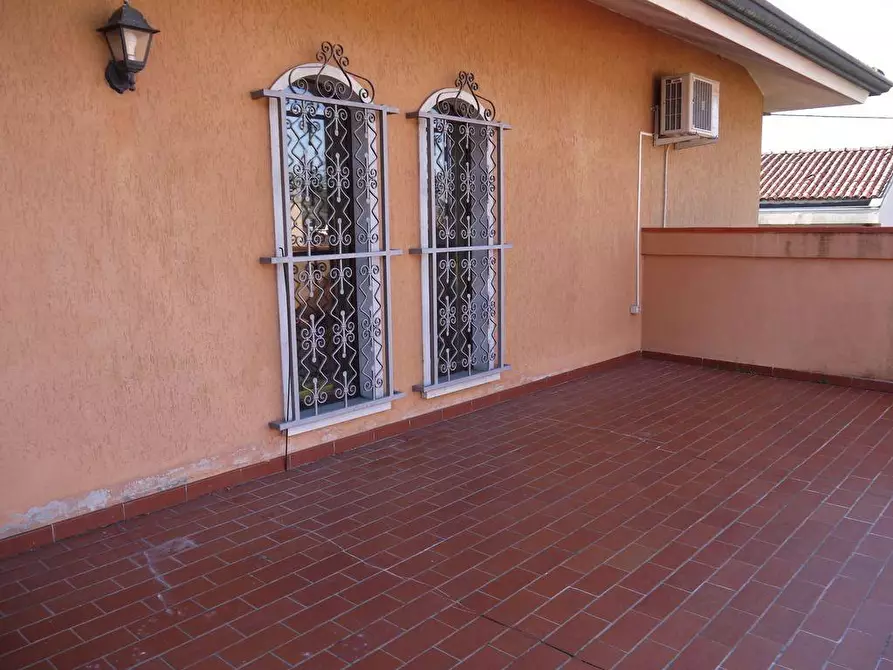 Immagine 17 di Villa in vendita  a Carrara