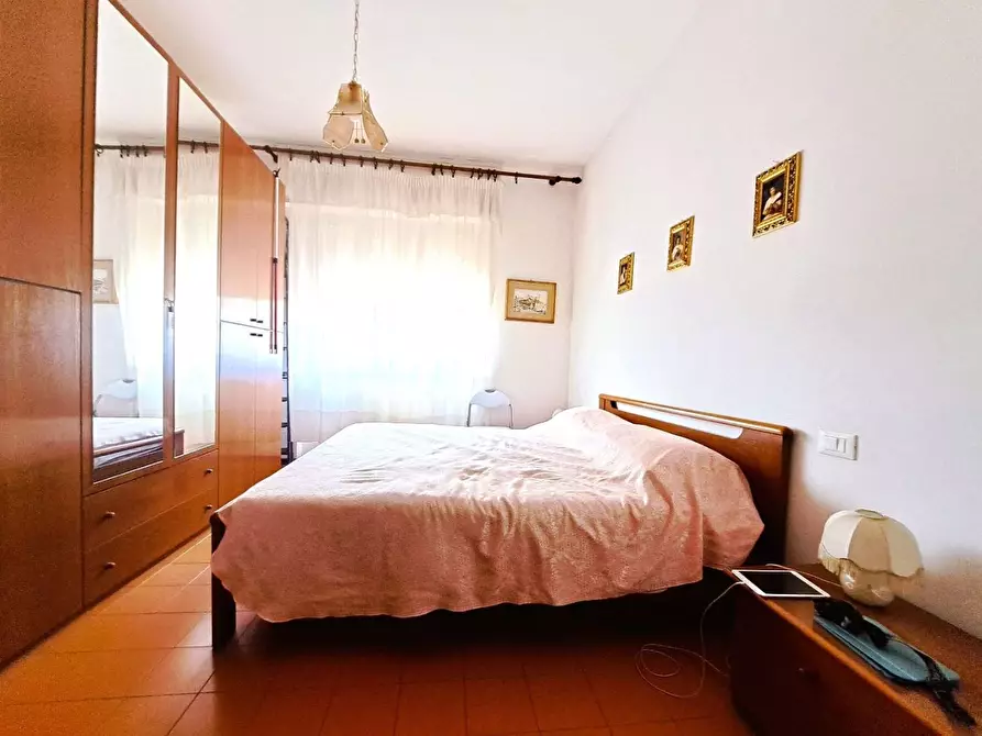 Immagine 18 di Appartamento in vendita  a Carrara