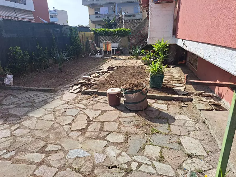 Immagine 5 di Appartamento in vendita  a Carrara