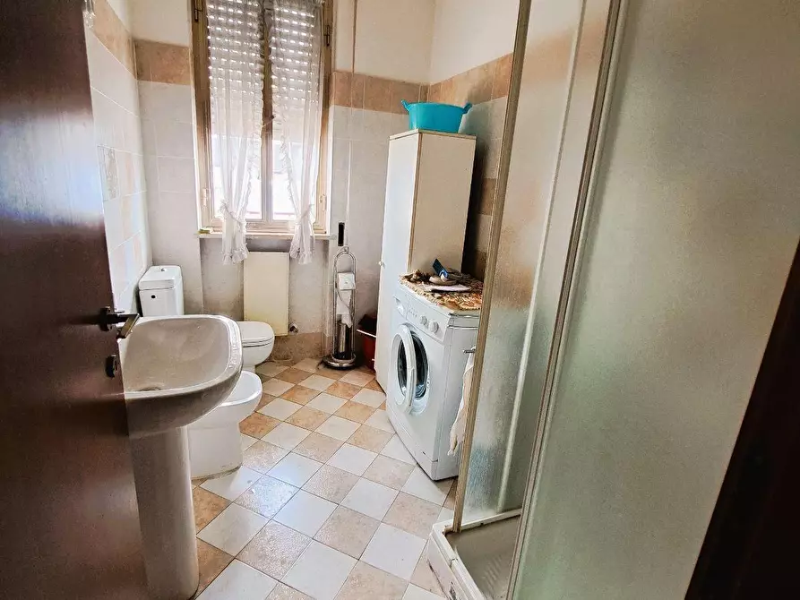 Immagine 13 di Appartamento in vendita  a Carrara