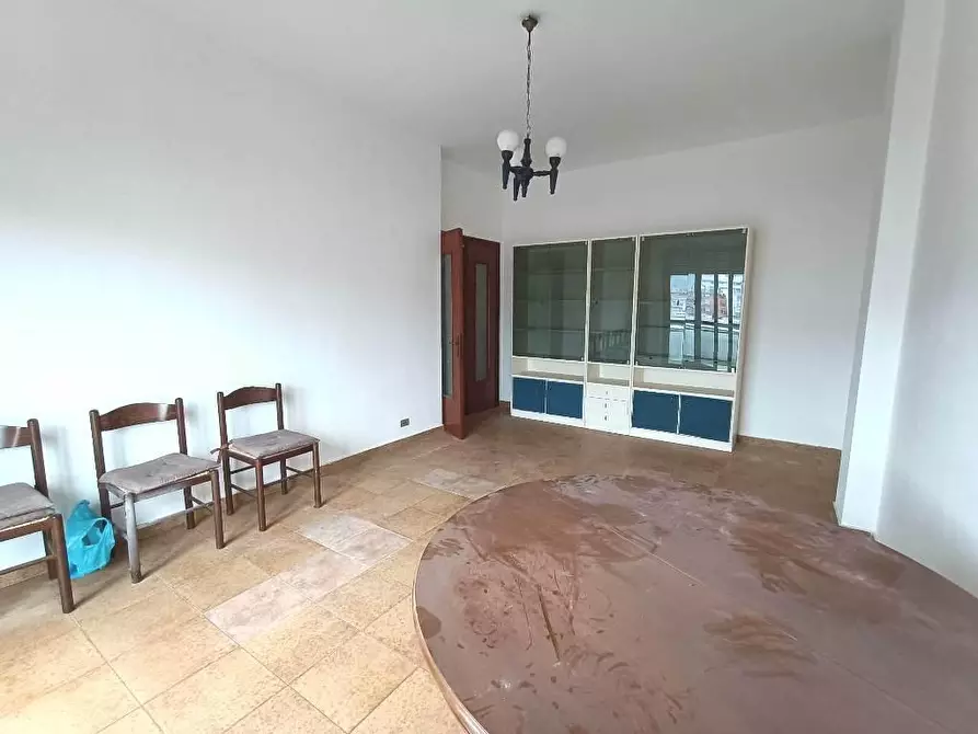 Immagine 3 di Appartamento in vendita  a Carrara