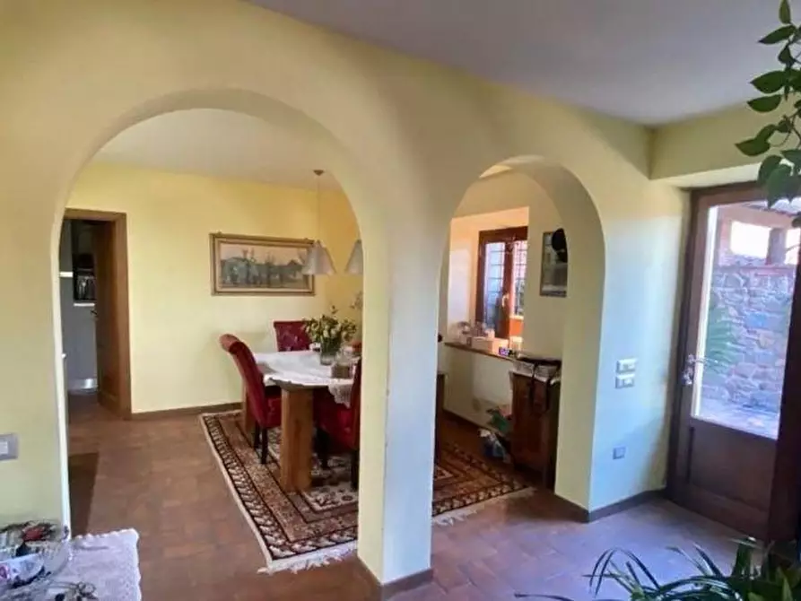 Immagine 14 di Rustico / casale in vendita  a Pescia