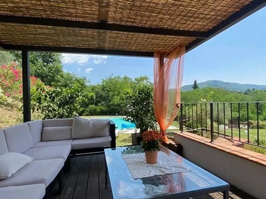 Immagine 31 di Rustico / casale in vendita  a Pescia