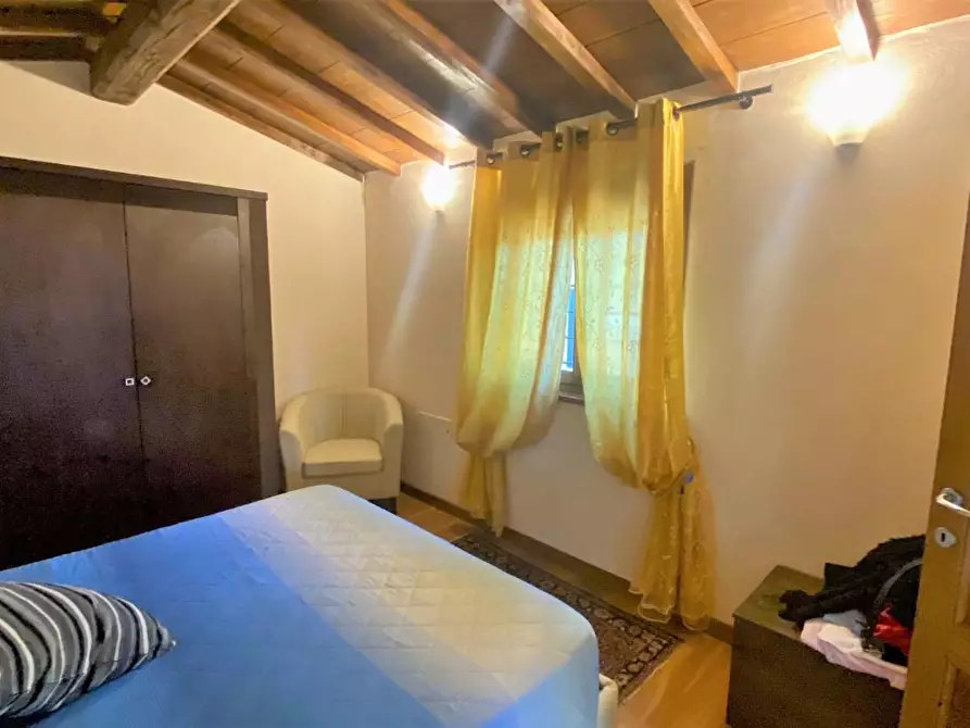 Immagine 41 di Rustico / casale in vendita  a Pescia