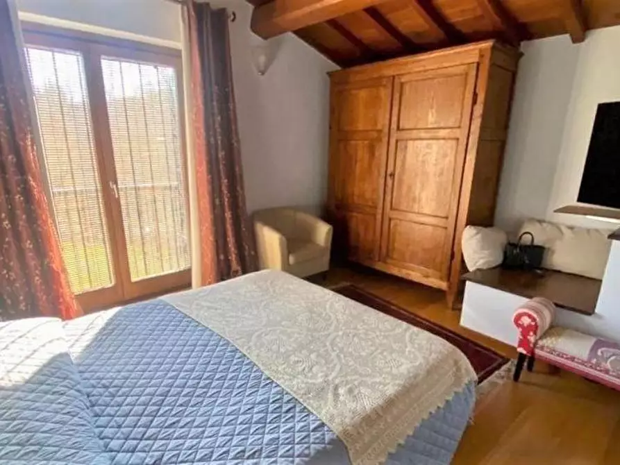 Immagine 28 di Rustico / casale in vendita  a Pescia