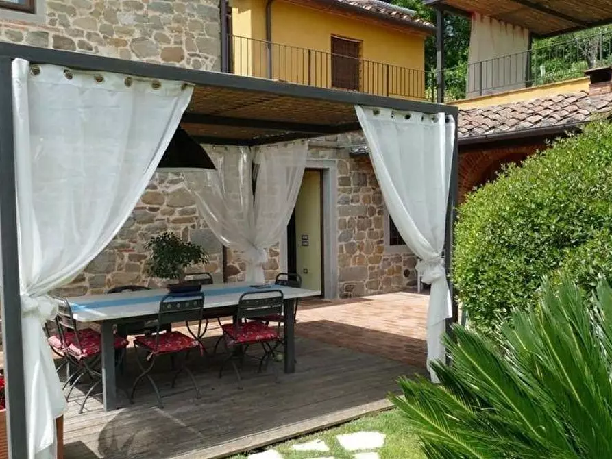 Immagine 19 di Rustico / casale in vendita  a Pescia