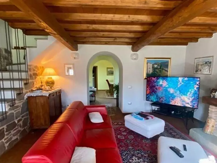 Immagine 23 di Rustico / casale in vendita  a Pescia