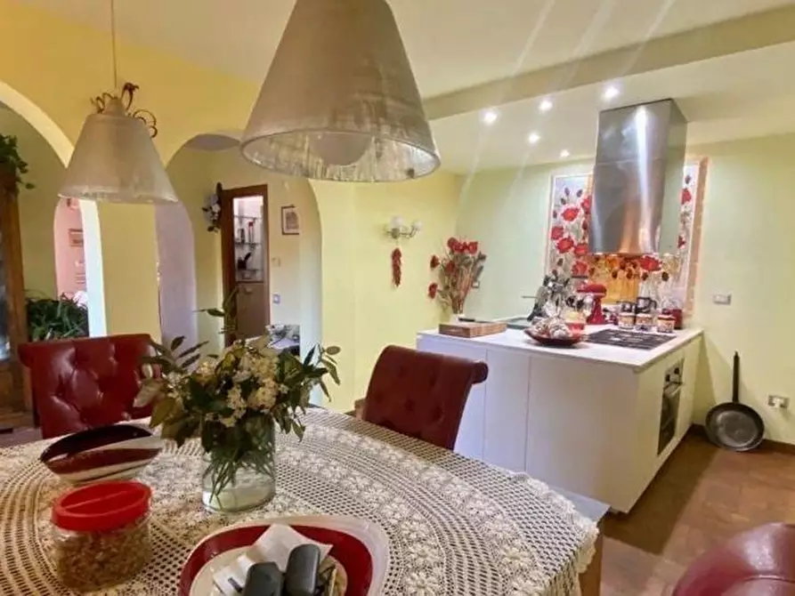 Immagine 16 di Rustico / casale in vendita  a Pescia