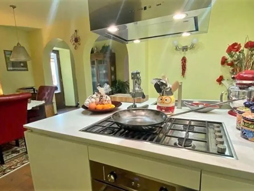 Immagine 17 di Rustico / casale in vendita  a Pescia