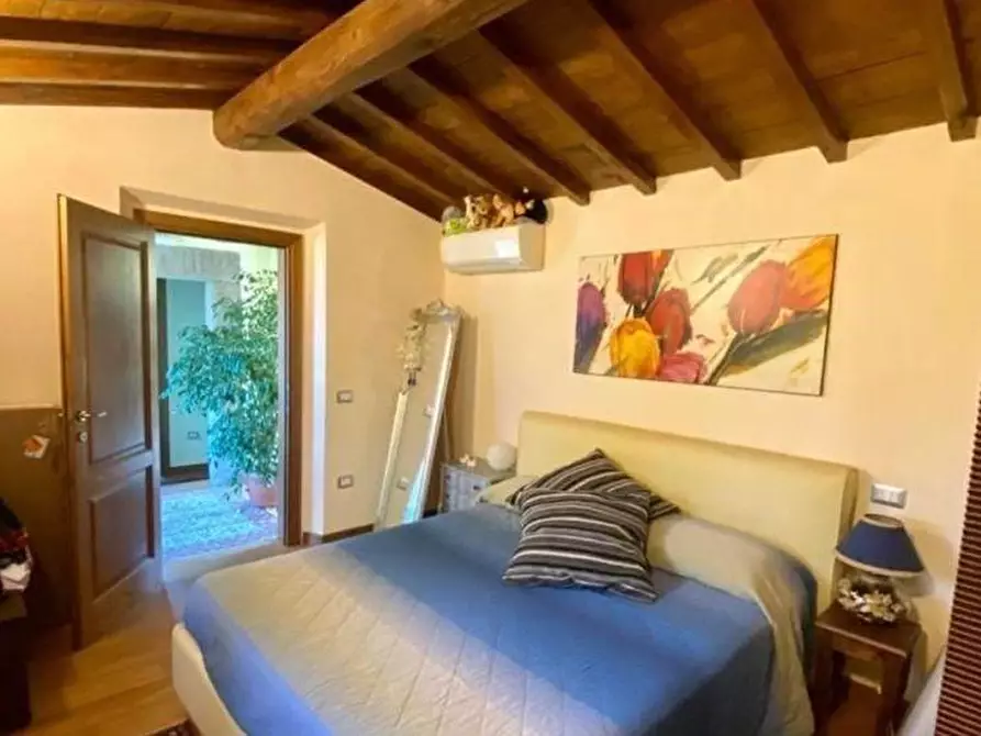 Immagine 39 di Rustico / casale in vendita  a Pescia