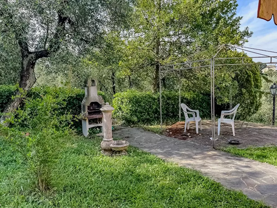 Immagine 26 di Villa in vendita  a Montopoli In Val D'arno