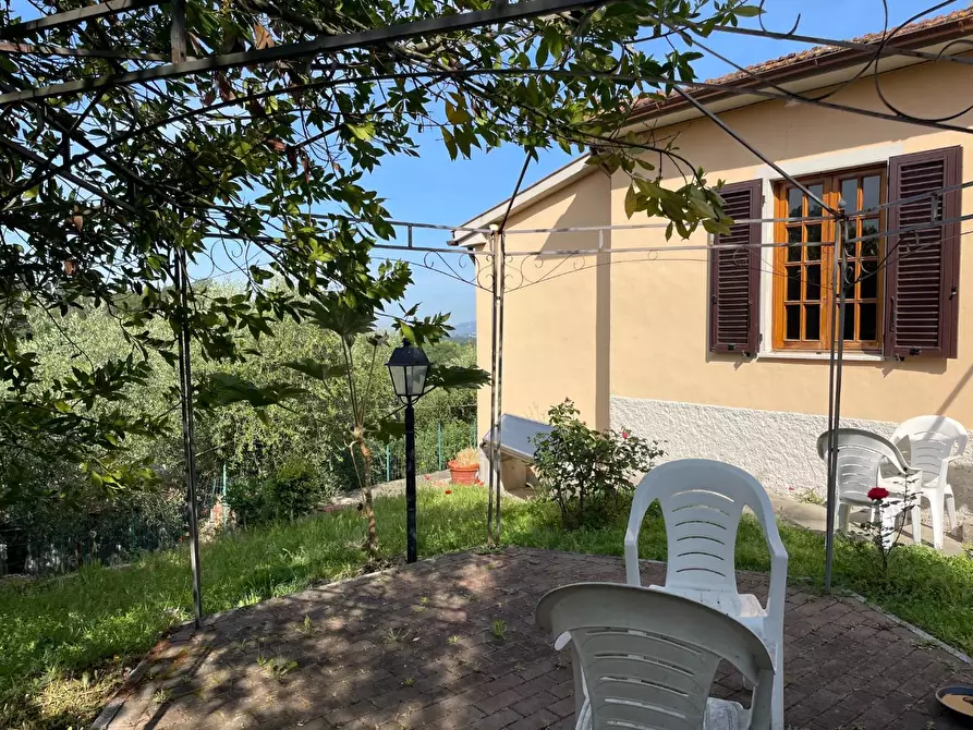 Immagine 5 di Villa in vendita  a Montopoli In Val D'arno
