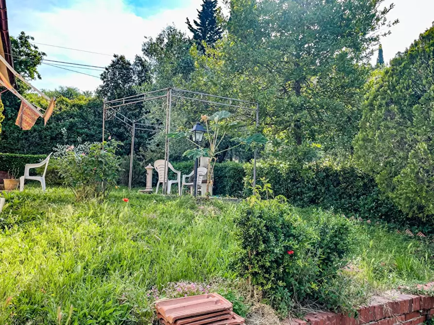 Immagine 28 di Villa in vendita  a Montopoli In Val D'arno