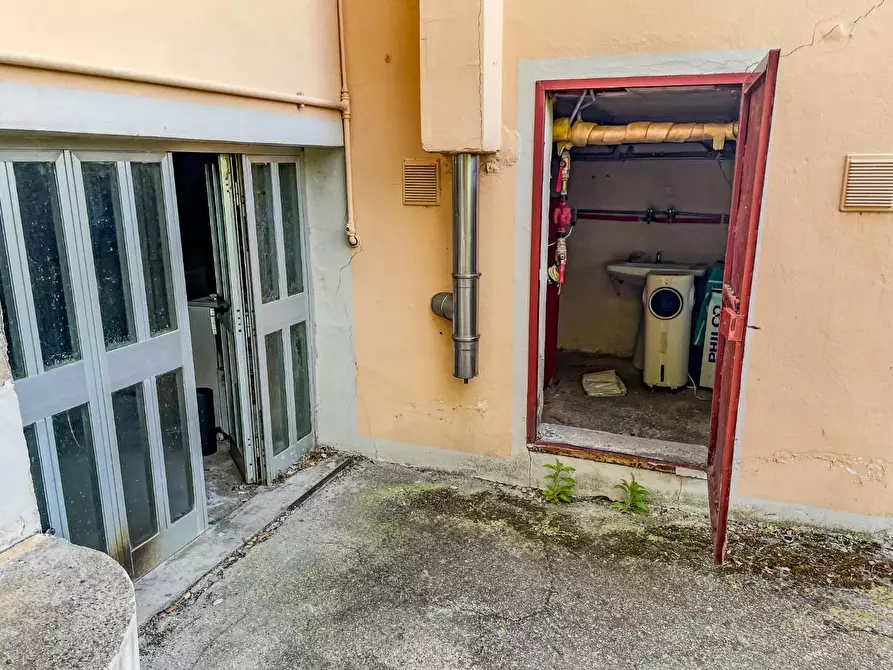 Immagine 33 di Villa in vendita  a Montopoli In Val D'arno