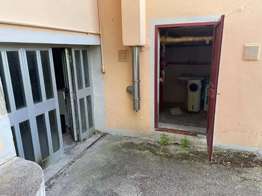 Immagine 27 di Villa in vendita  a Montopoli In Val D'arno