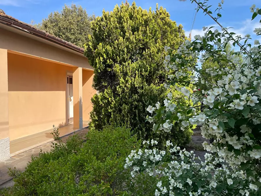 Immagine 29 di Villa in vendita  a Montopoli In Val D'arno