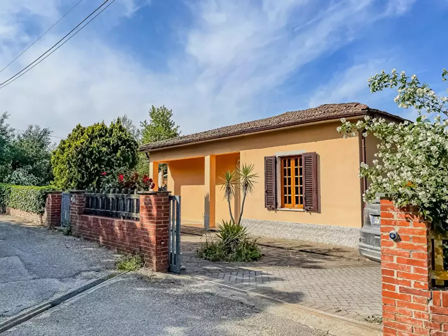 Immagine 39 di Villa in vendita  a Montopoli In Val D'arno