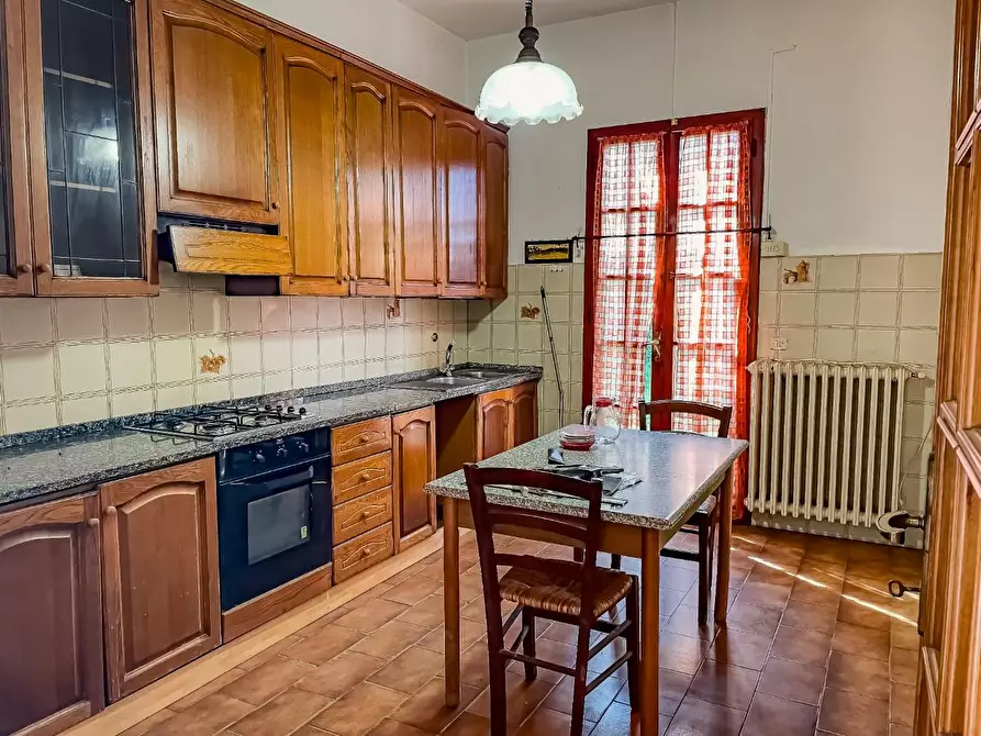 Immagine 3 di Villa in vendita  a Montopoli In Val D'arno