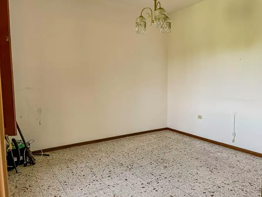 Immagine 11 di Villa in vendita  a Montopoli In Val D'arno