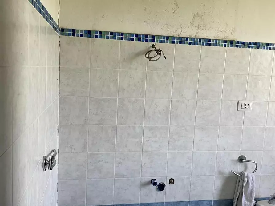 Immagine 17 di Villa in vendita  a Montopoli In Val D'arno