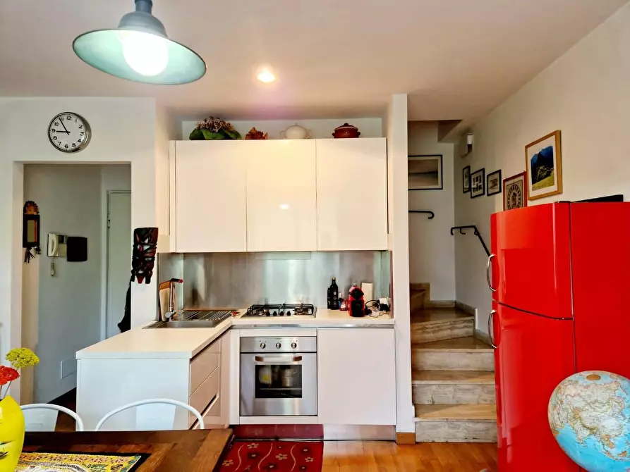 Immagine 4 di Appartamento in vendita  a Siena