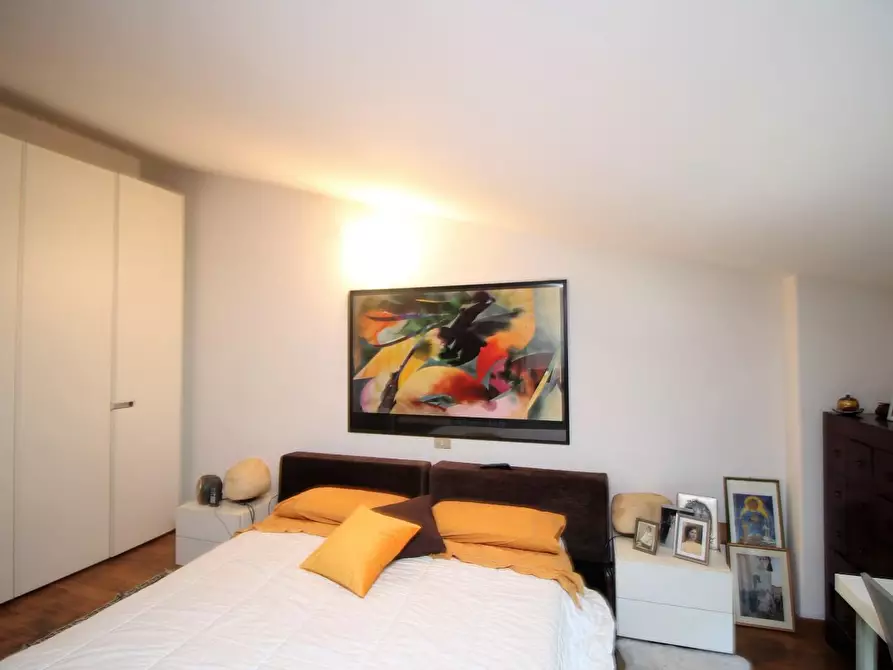 Immagine 10 di Appartamento in vendita  a Siena